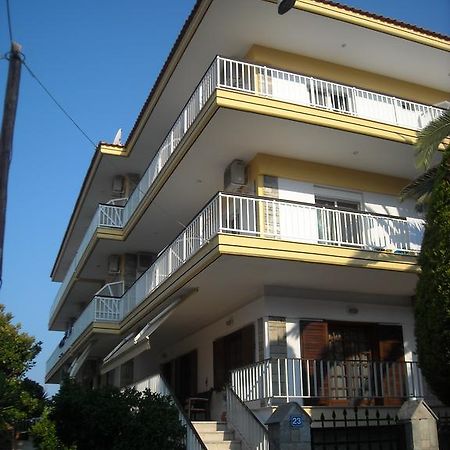 Iris Hotel Nea Kallikrateia ภายนอก รูปภาพ